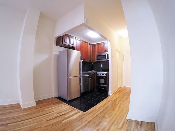 5th image of 311 E 14th St APT 2C