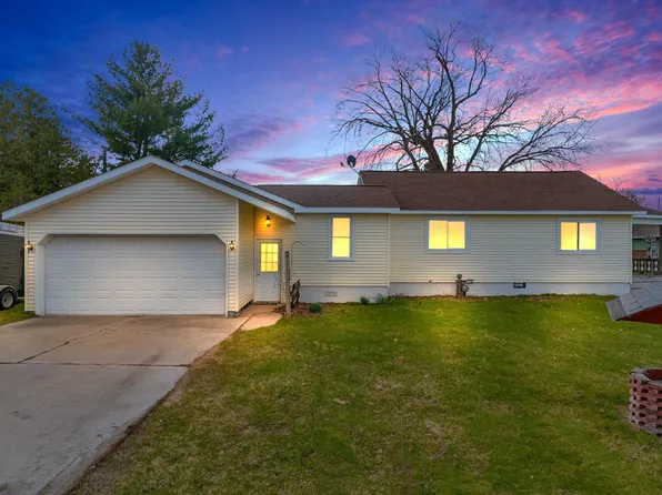 3711 Franklin St, Lakeport, MI 48059