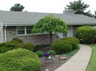 257 Johnston Rd, Upper Saint Clair, PA 15241