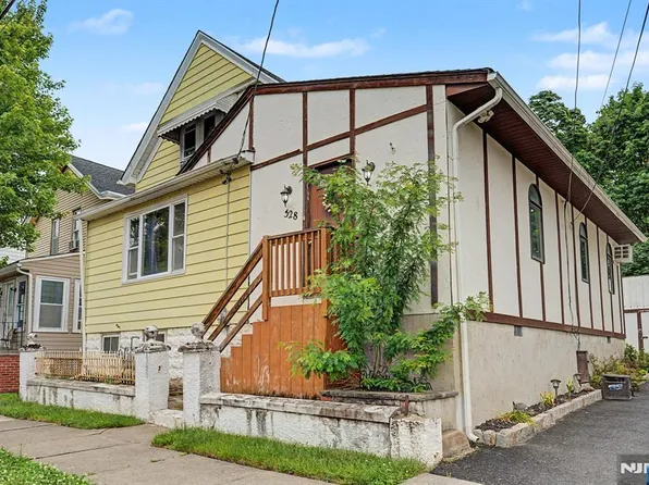 328 Hobart Ave, Haledon, NJ 07508