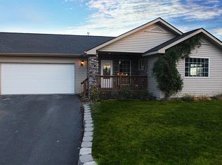 210 Angela Ct, Klamath Falls, OR 97601