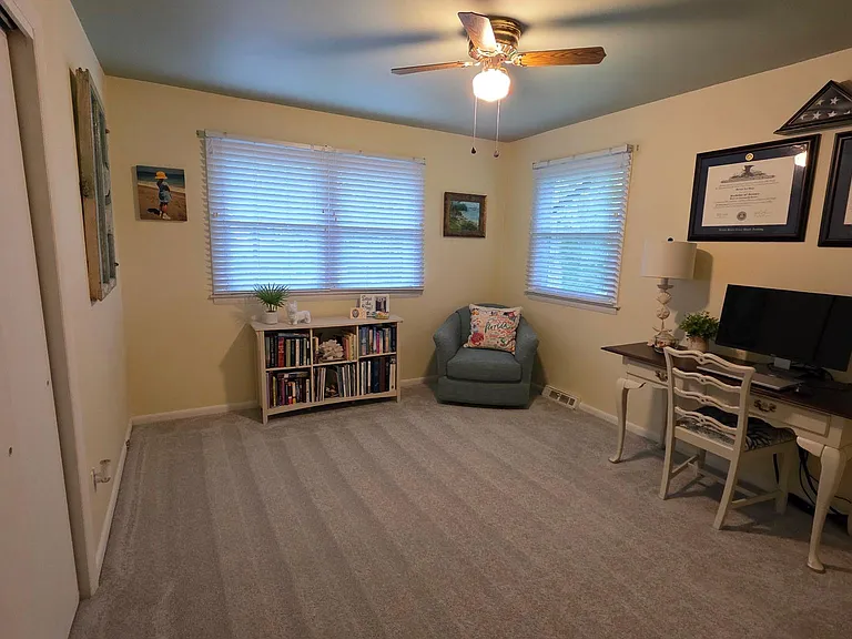 205 Euclid Ave — Photo 17