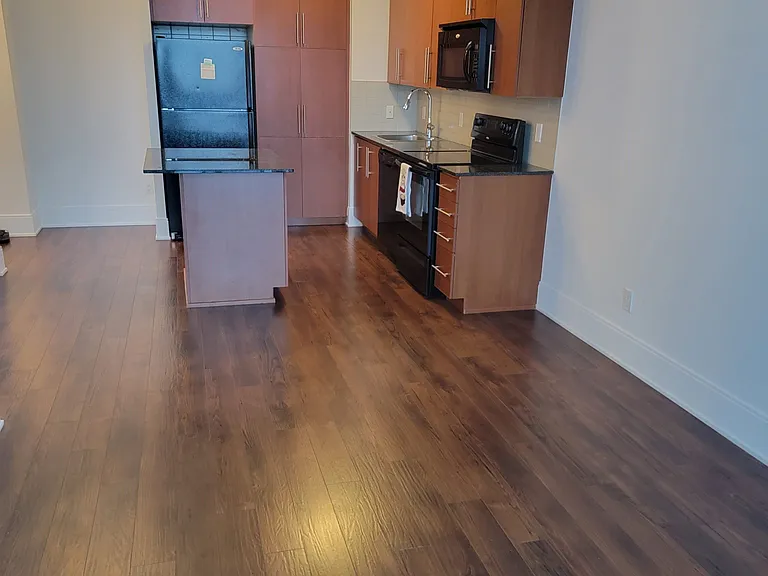 330 Burnhamthorpe Rd W #2306 — Photo 4