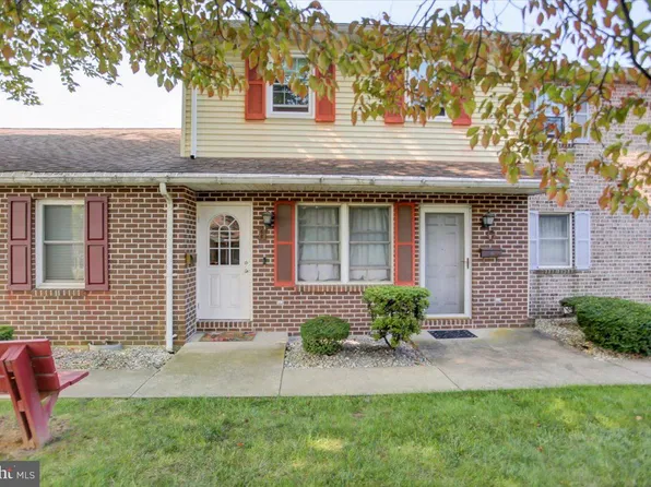521 W King St APT H, Shippensburg, PA 17257