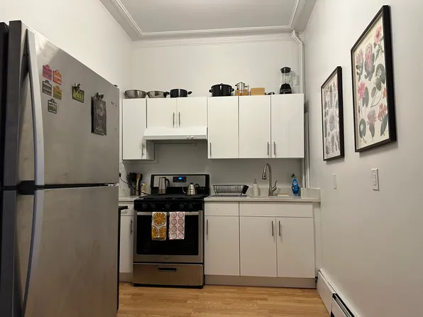 211 Monitor Street image 14 of 17