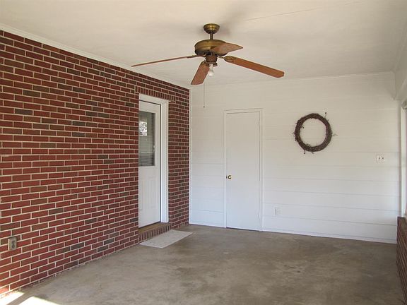 4th image of 716 Lucerne Dr