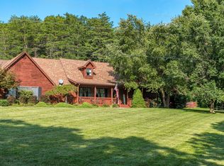 975 Carrington Green Rd, Salt Lick, KY 40371