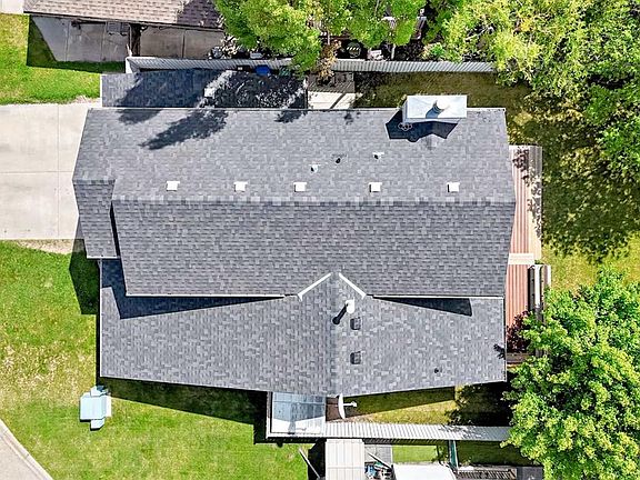 4th image of 308 N Downey Pl