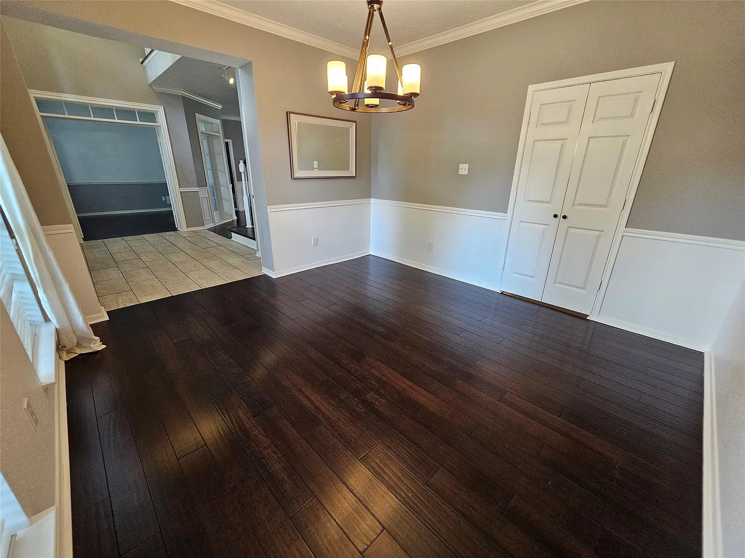 4 bed, 2.5 bath, 2924 sqft, $2,500 — Photo 4