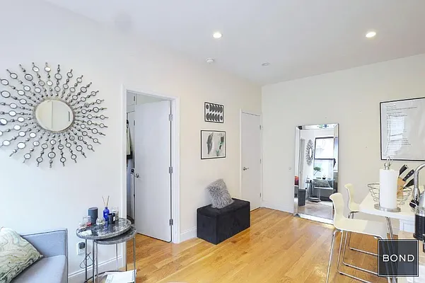 Rented by Bond New York | media 2