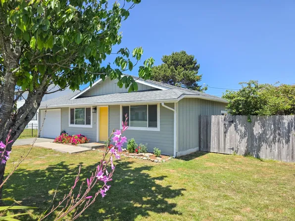 202 Macken Ave, Crescent City, CA 95531