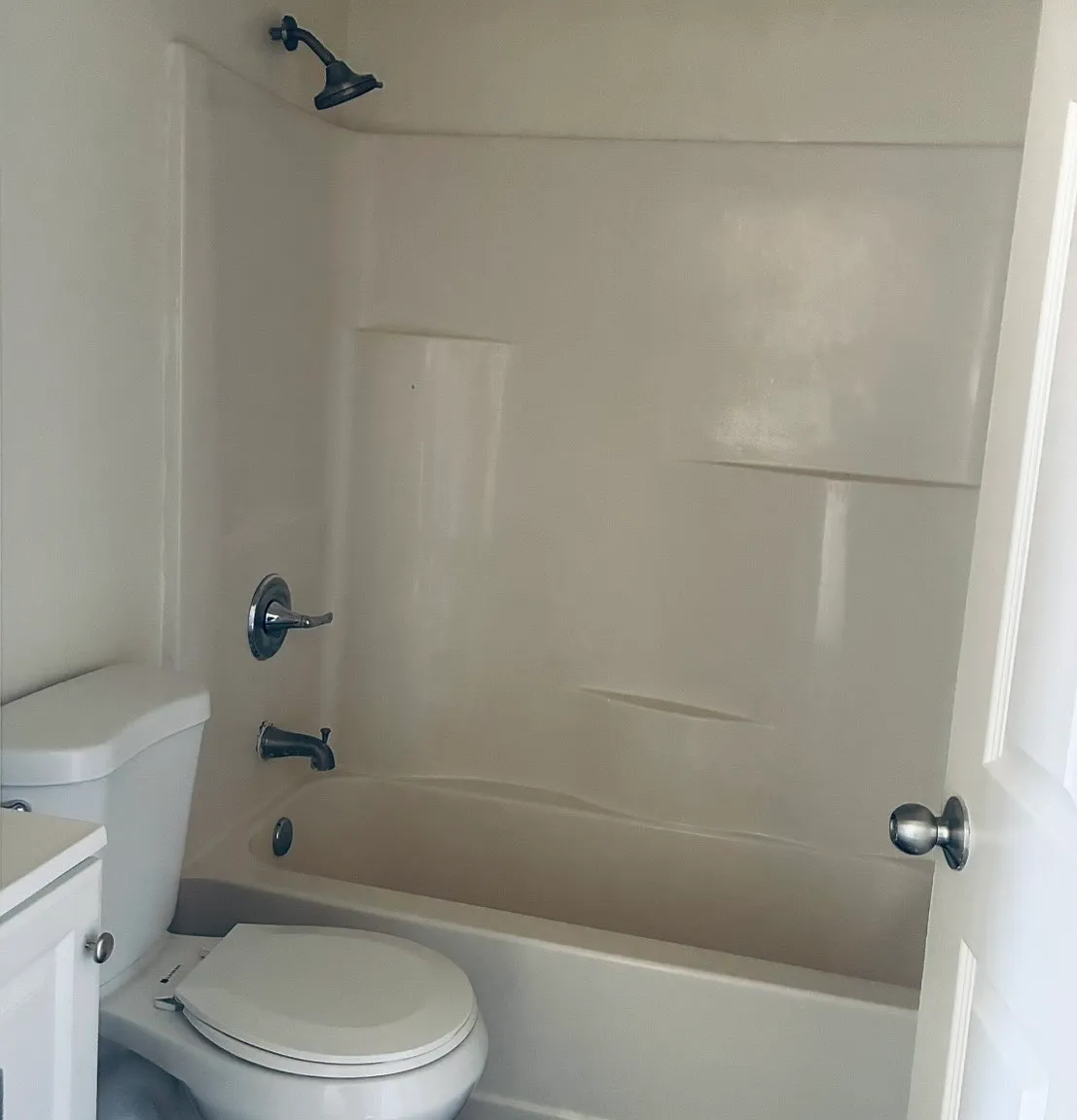 2 bed, 1200 sqft, $2,700 — Photo 1