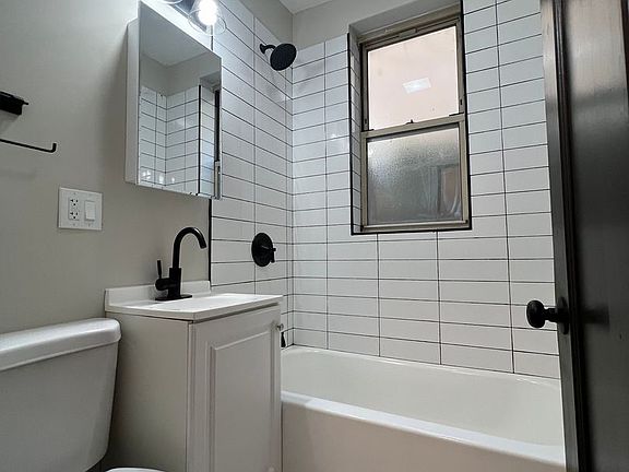 4th image of 4035-37 N Central Park Ave #4035