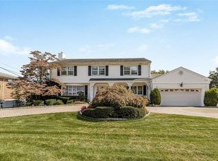 10 Hubbard Cir, Bronxville, NY 10708