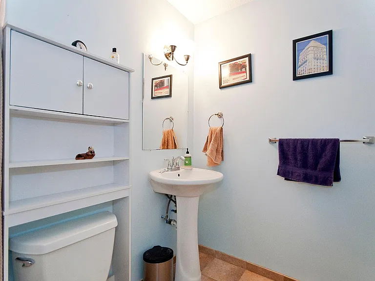 2212 Aldrich Ave S #305 — Photo 13