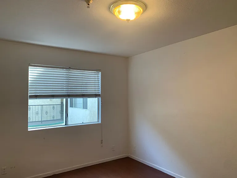12622 Kornblum Ave #2 — Photo 15