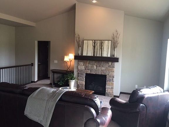 5th image of W4928 Carrington Ct