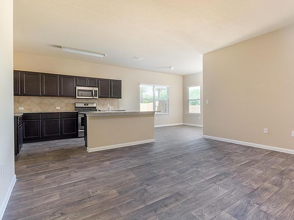 5th image of 216 Hess Dr