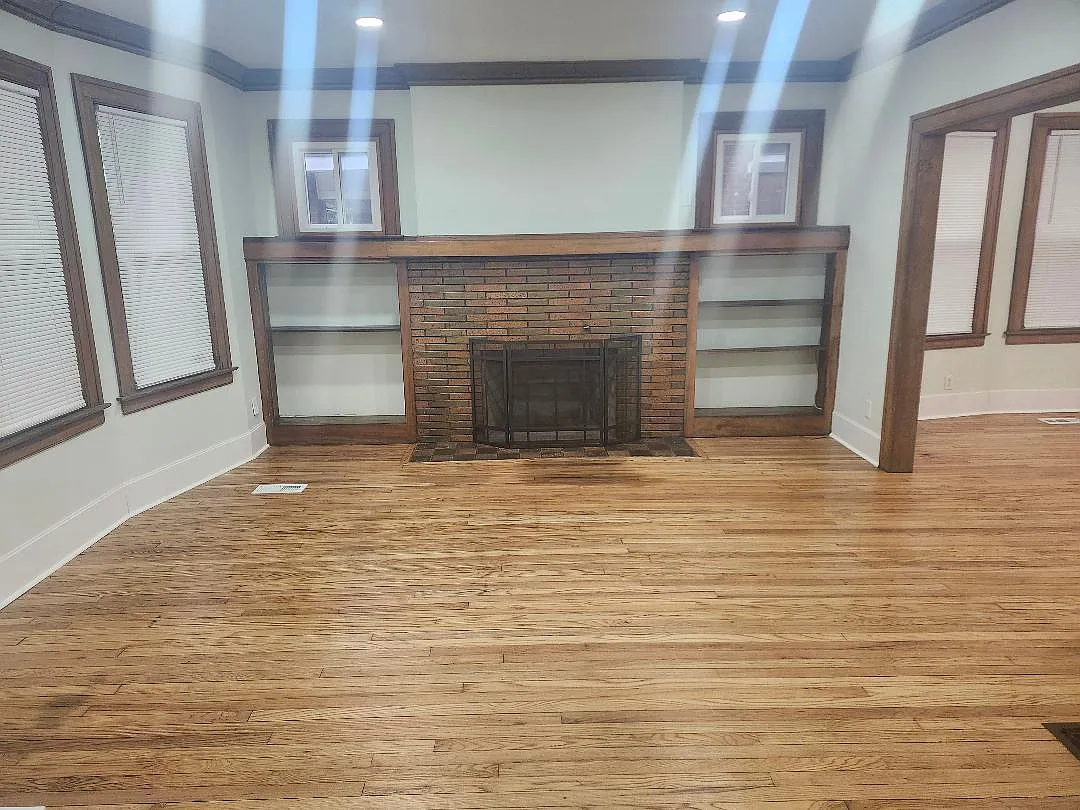 Building Photo - 5086 Burns St #1