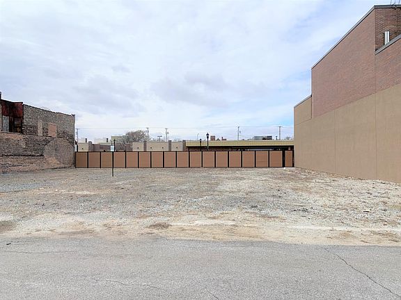 2nd image of 3715-19 Main St