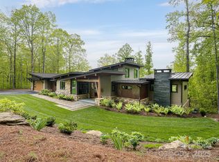 391 High Hickory Trl, Swannanoa, NC 28778