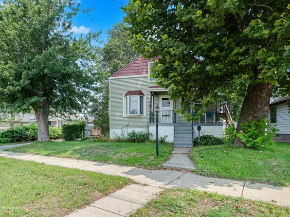 2945 Orchard Dr, Hammond, IN 46323