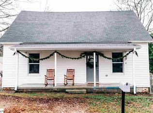 11 Geer St, Greer, SC 29650