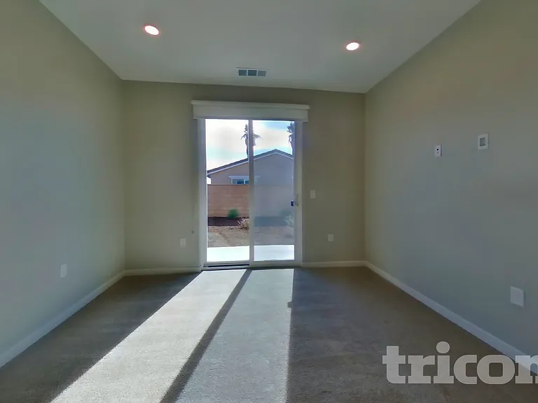 611 W Citron St #2 — Photo 7