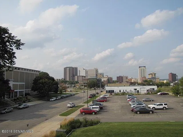 2 bed, 988 sqft, $1,450 — Photo 2