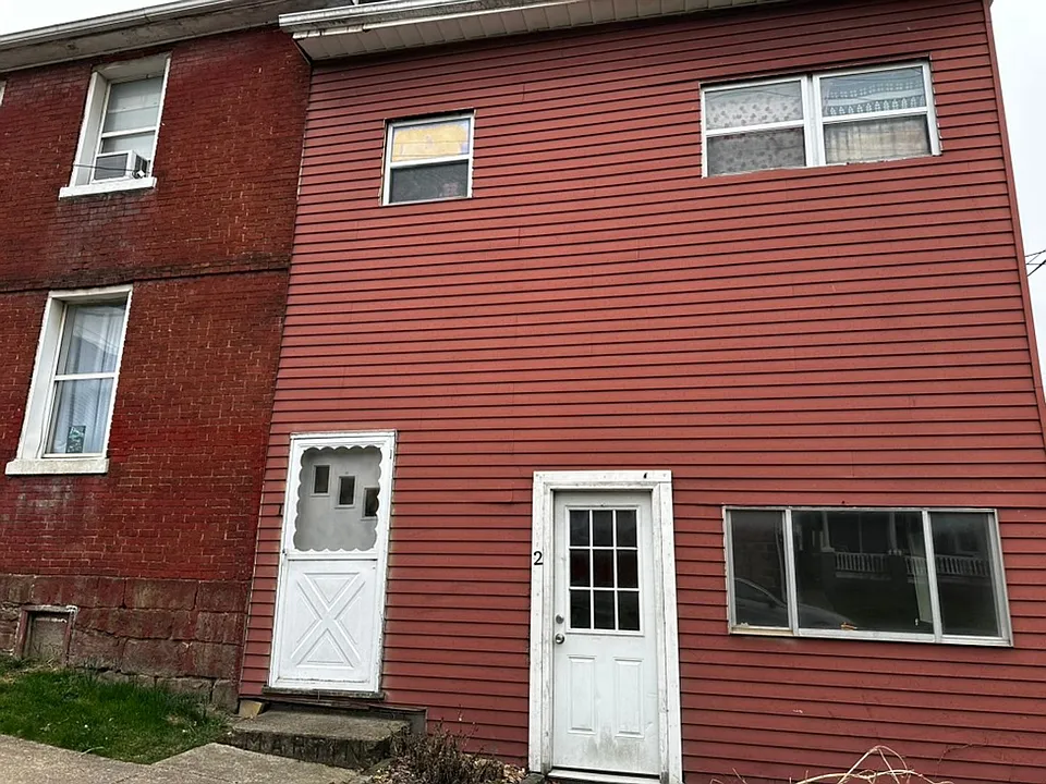 138 Main St