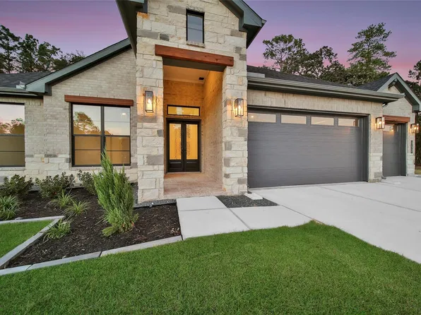 352 Louvenia Ct, Pinehurst, TX 77362