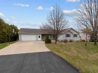 W2580 Oakbrook Ct, Appleton, WI 54915