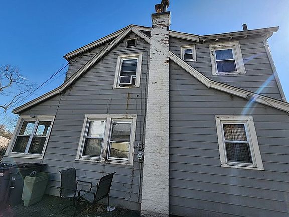3rd image of 144 Washington Ave