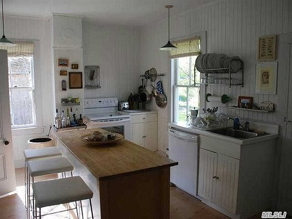 5th image of 403 5th St