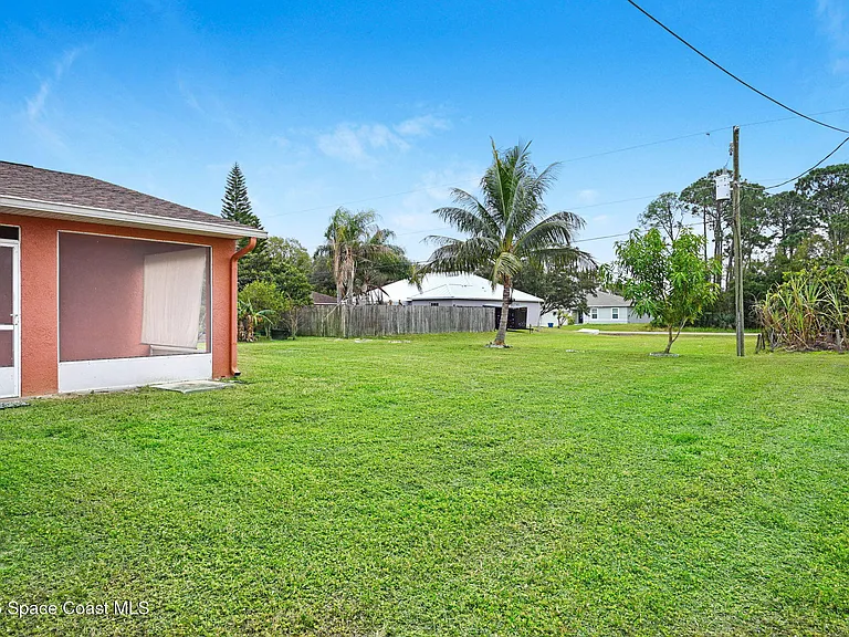 1416 Martinez St SE — Photo 25