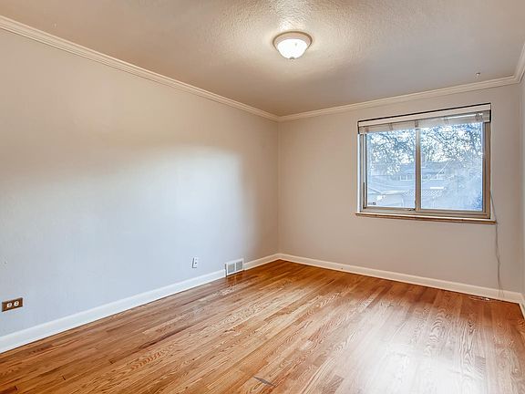 5th image of 1140 Milwaukee St