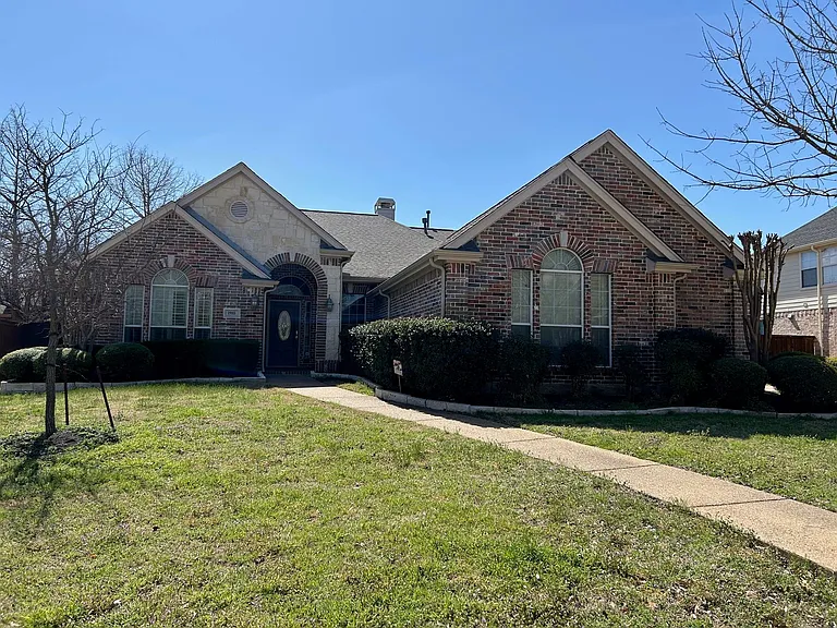 Lovely single story home. Four bedrooms with home office