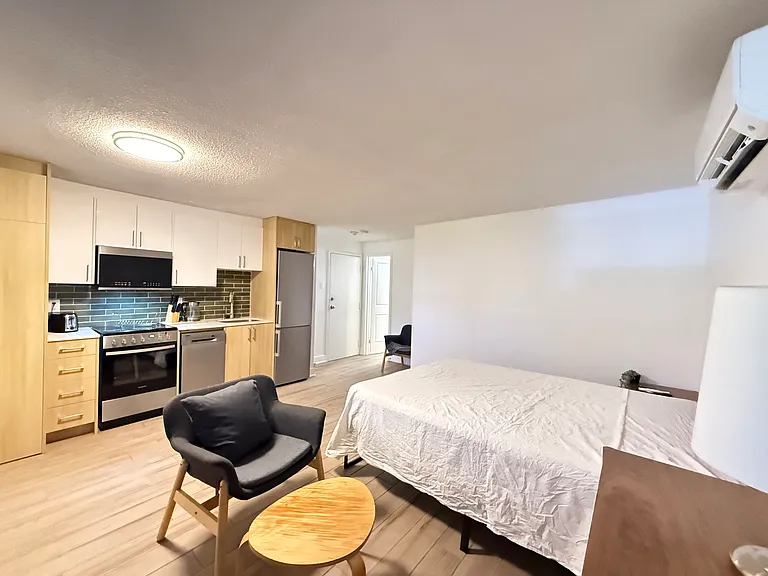160 Dowling Ave #STUDIO — Photo 5
