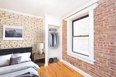 Rented by R New York
