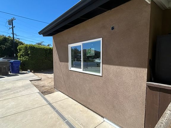 New stucco siding