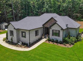 582 Coxwell Ave, Anniston, AL 36205