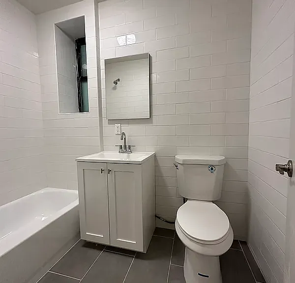 313 W 54th St #1RE — Photo 12