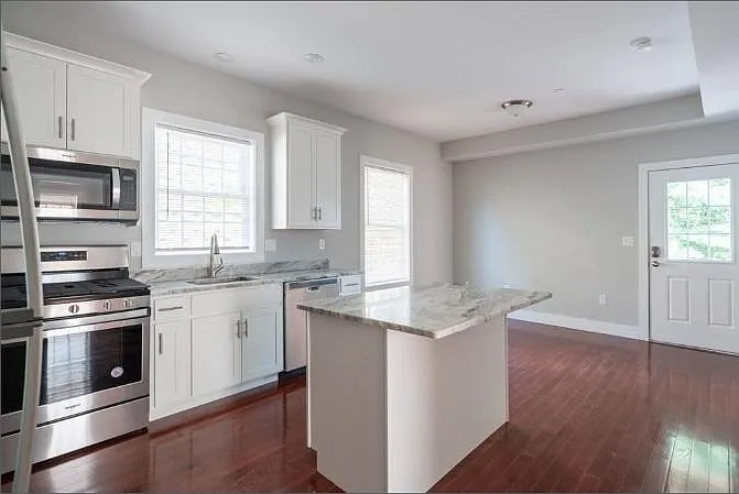 33 Covington St #2 — Photo 2