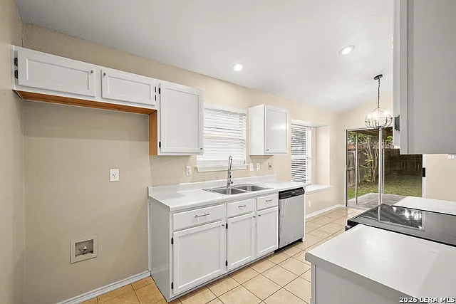 8954 Gill Brg — Photo 7