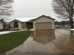 23 Pine Ave, Albion, PA 16401
