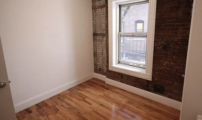 Rented by LJ Sloane Management | media 10