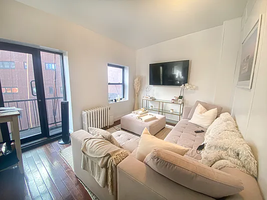 Rented by Corcoran | media 17