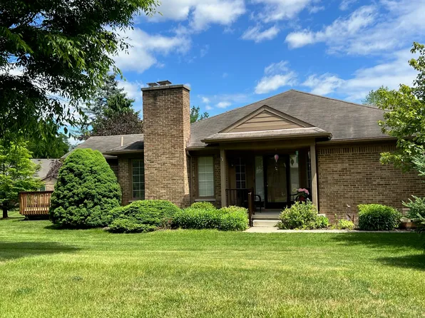 4645 Bayberry Cir, Ann Arbor, MI 48105