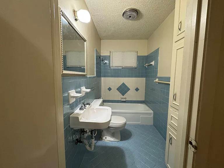 806 Safady St — Photo 12