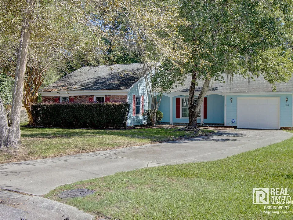 124 Hamlet Rd